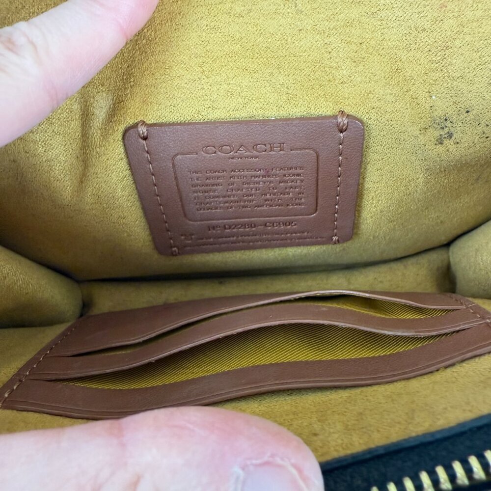 Vintage Coach Pebbled Leather Crossbody Bag - Picture 8 of 11